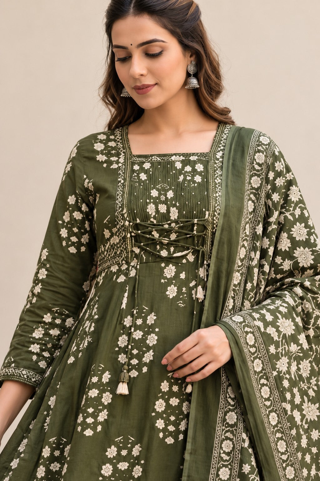 Women Green Printed Kurta Set with printed Dupatta