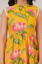 Elegant Yellow Lotus Print Kurti & Pant Set