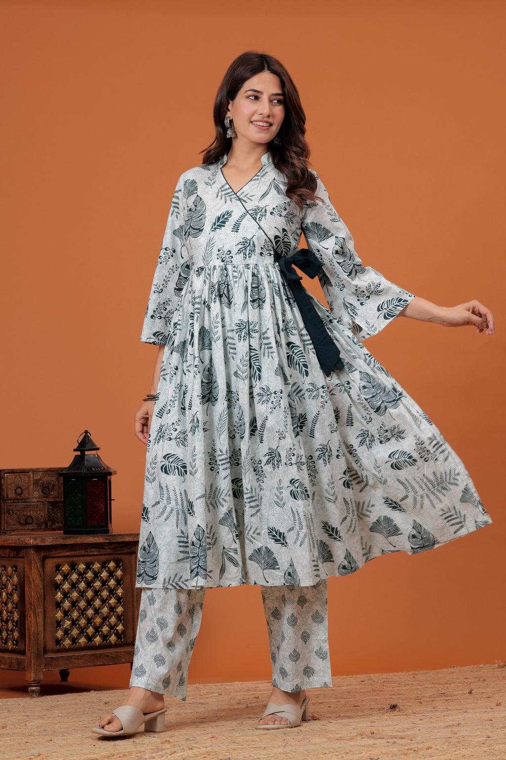Elegant Grey Printed Cotton Kurti Pant Set with Flared Silhouette