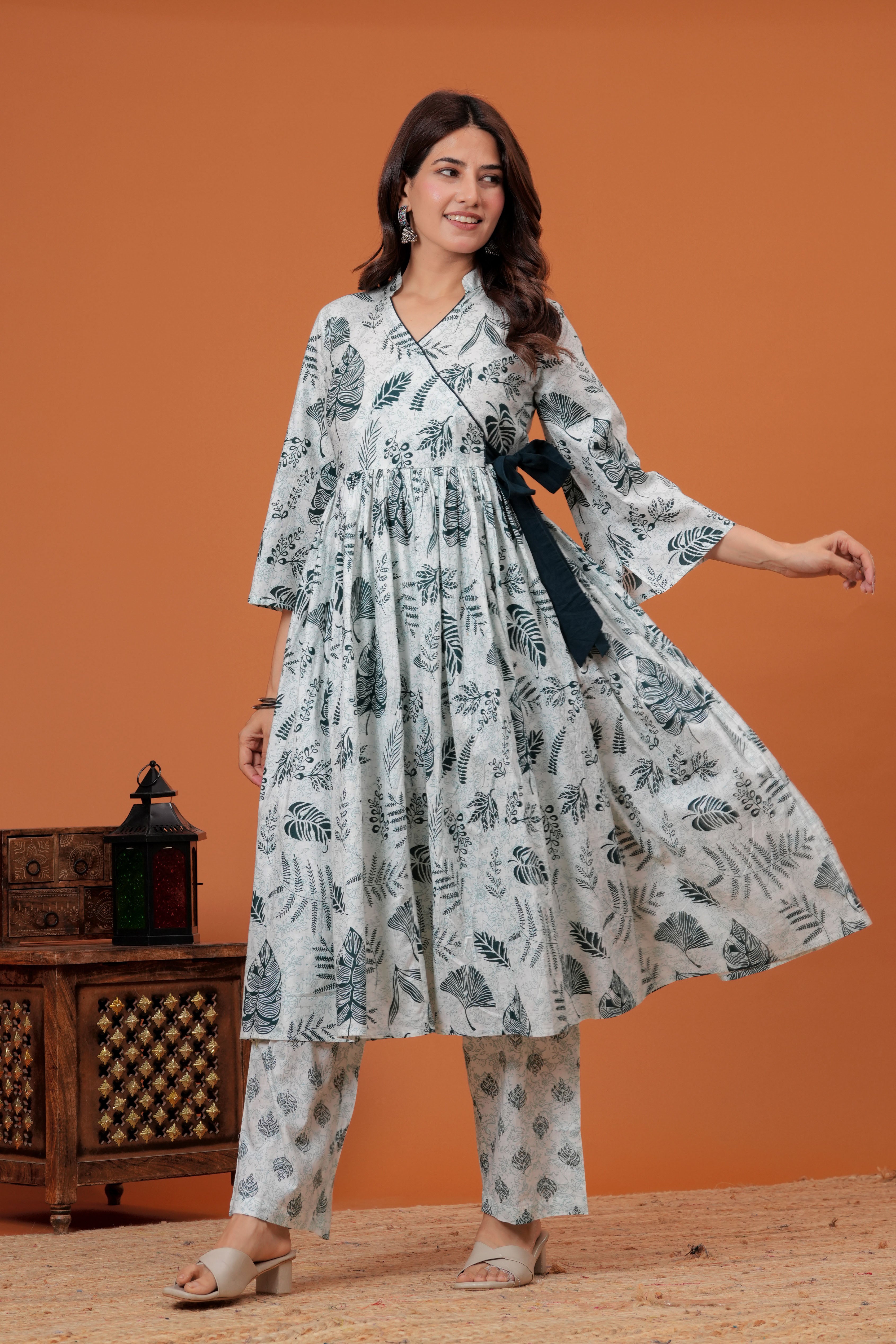 Elegant Grey Printed Cotton Kurti Pant Set with Flared Silhouette