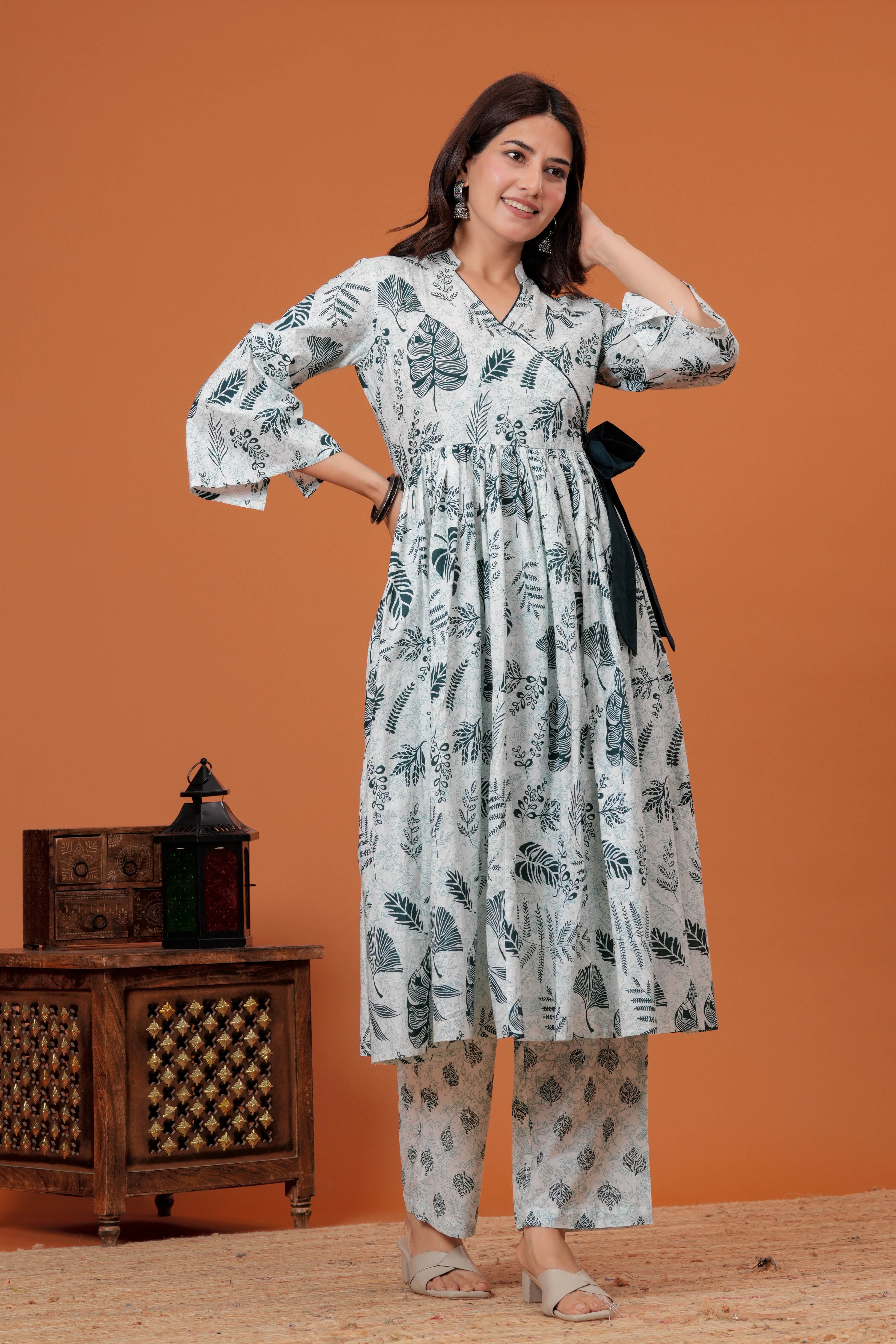 Elegant Grey Printed Cotton Kurti Pant Set with Flared Silhouette